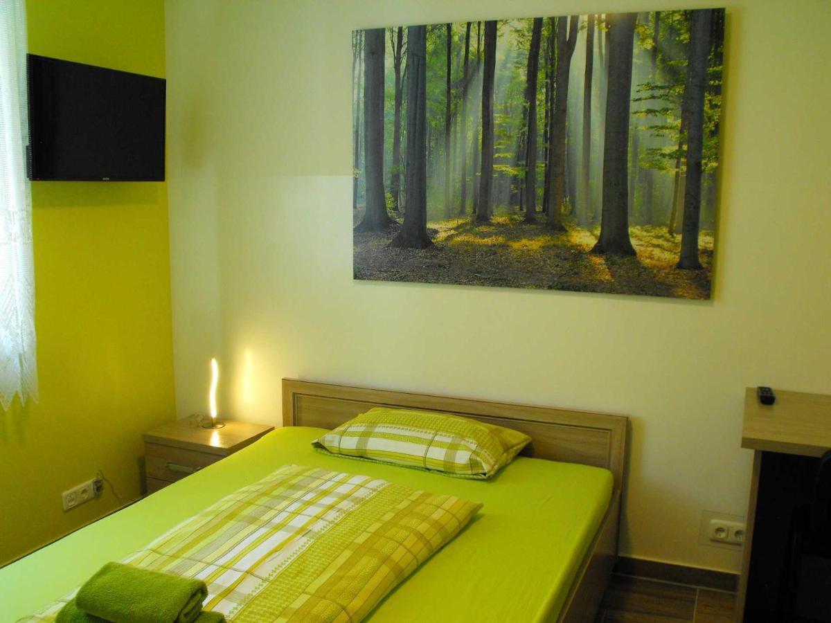 Pension Froschprinz Seligenstadt Exterior photo